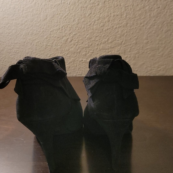 (3/$20) Rampage Booties - Picture 3 of 4